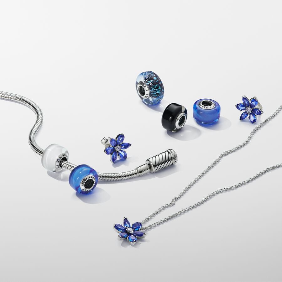 Miniatuurne valgest Murano klaasist amulett