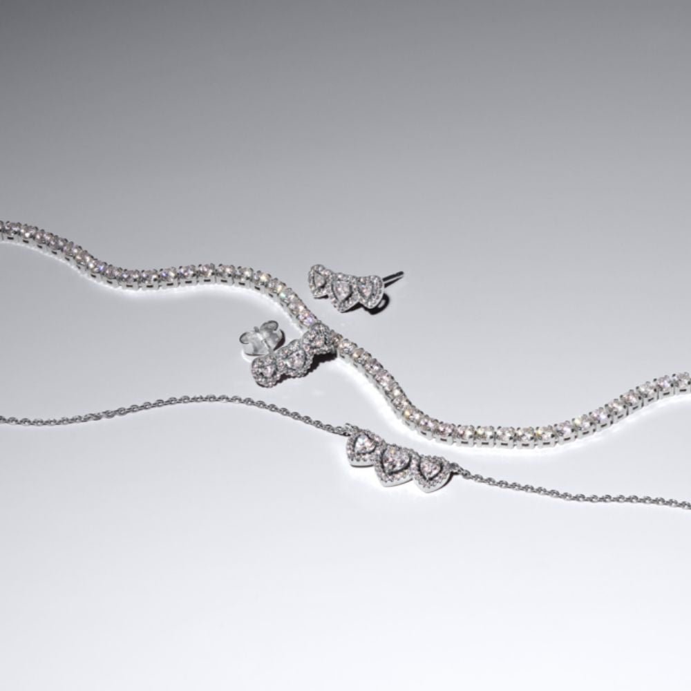 Koljė vėrinys su trimis širdies formos aureolėmis - Pandora Lietuva