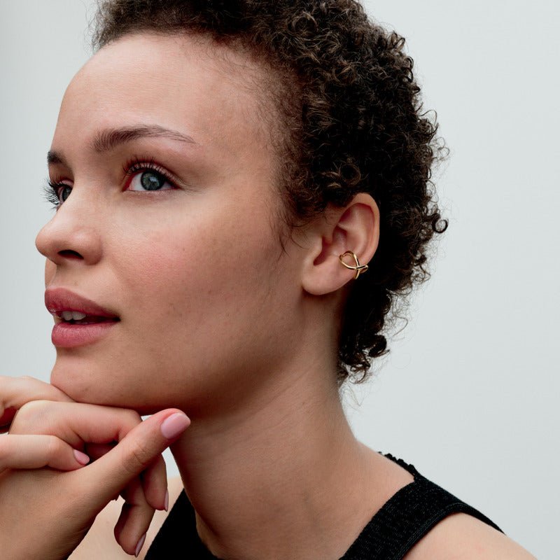 Organiškos formos ausies papuošalas „Begalybė“ - Pandora Lietuva