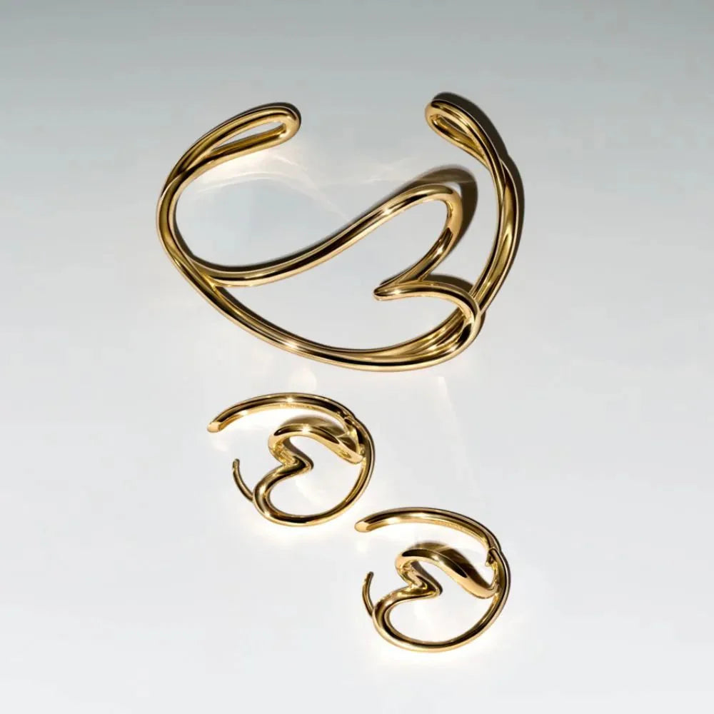 Organiškos lankelio formos auskarai „Širdis“ - Pandora Lietuva