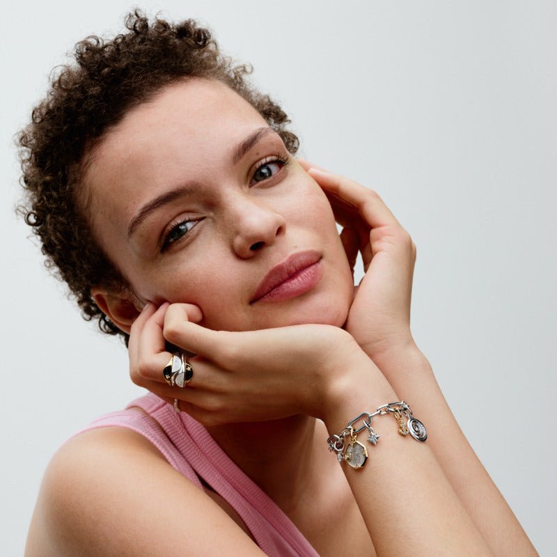 „Pandora ME“ struktūruotas žiedas su akmenėliais - Pandora Lietuva