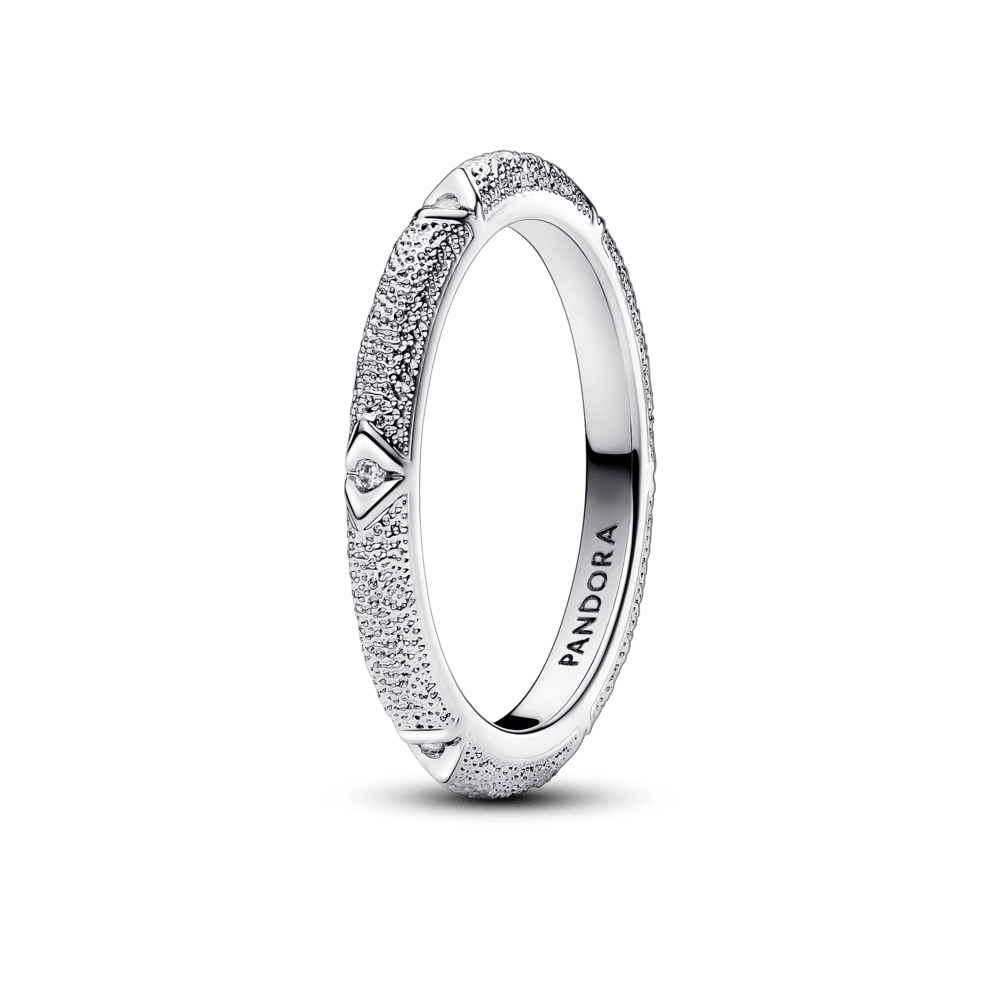 „Pandora ME“ struktūruotas žiedas su akmenėliais - Pandora Lietuva