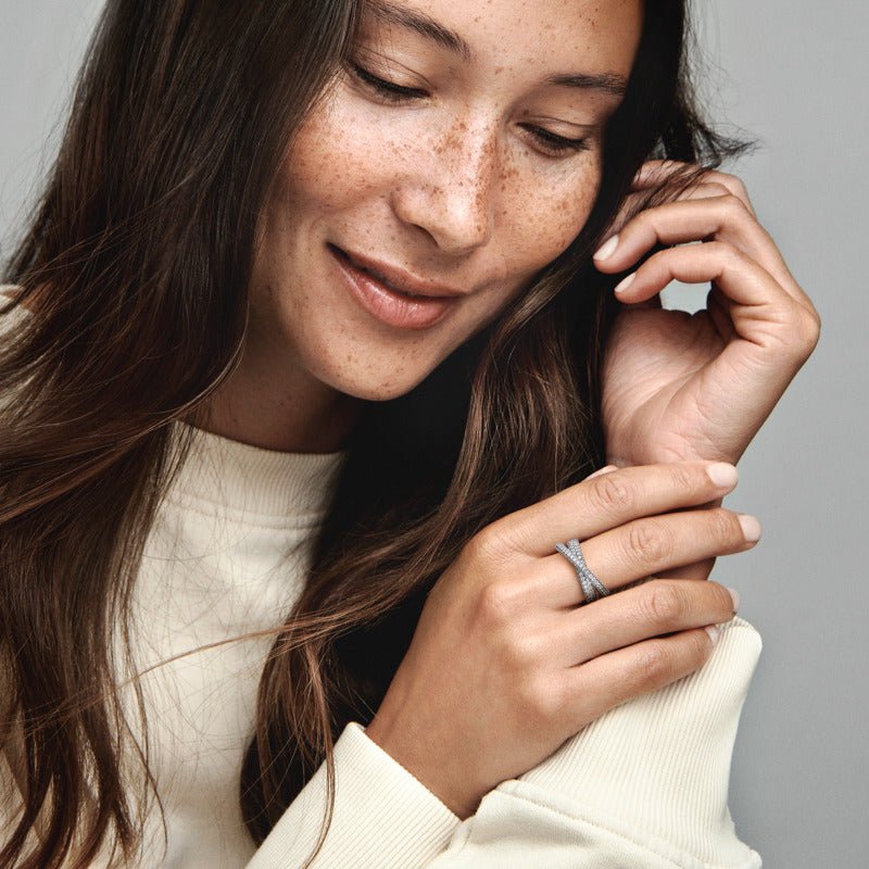 Pandora Timeless Kryžminis Pavé Dvigubos Juostos Žiedas - Pandora Lietuva