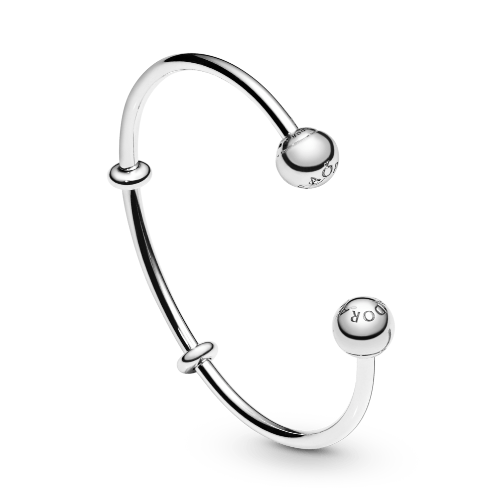 Sidabrinė atvira apyrankė su silikoniniais kamščiais ir keičiamais galiniais dangteliais - Pandora Lietuva