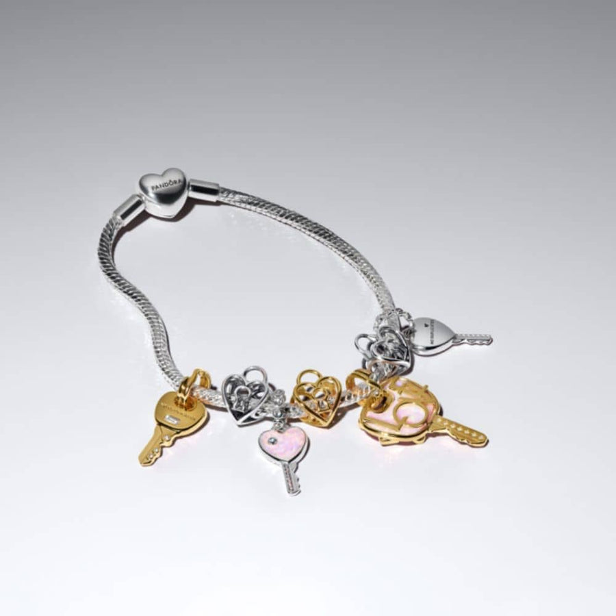 Ažūrinis karoliukas „Širdies formos spynelė“ - Pandora Lietuva