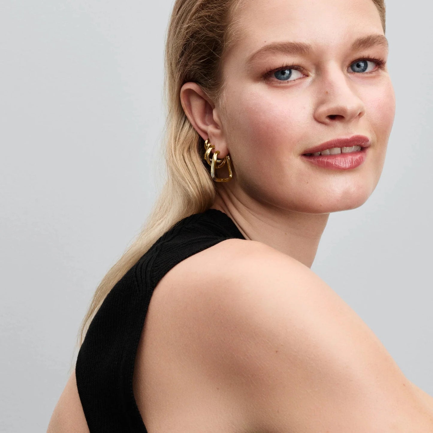 Dideli sukti trikampio formos auskarai - Pandora Lietuva