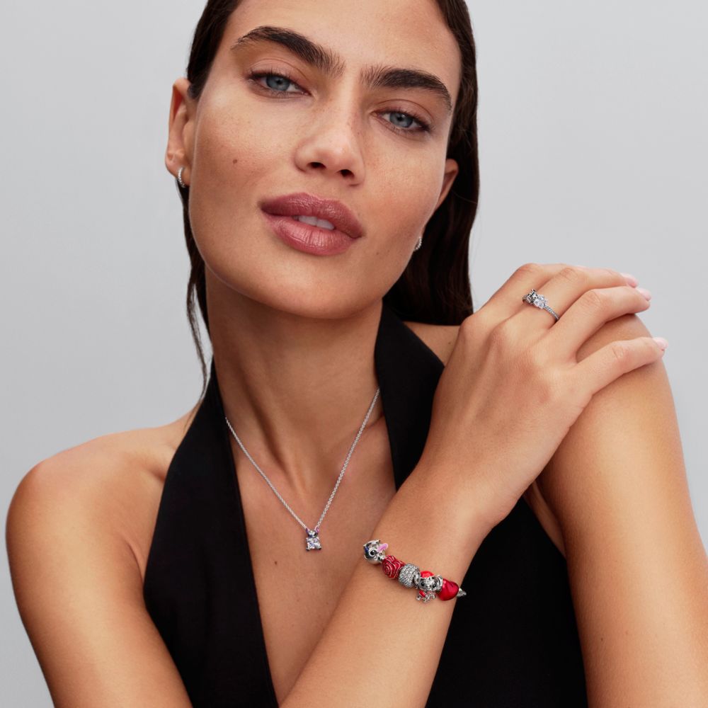 „Disney“ Murano stiklo karoliukas „Stičas su rože“ - Pandora Lietuva