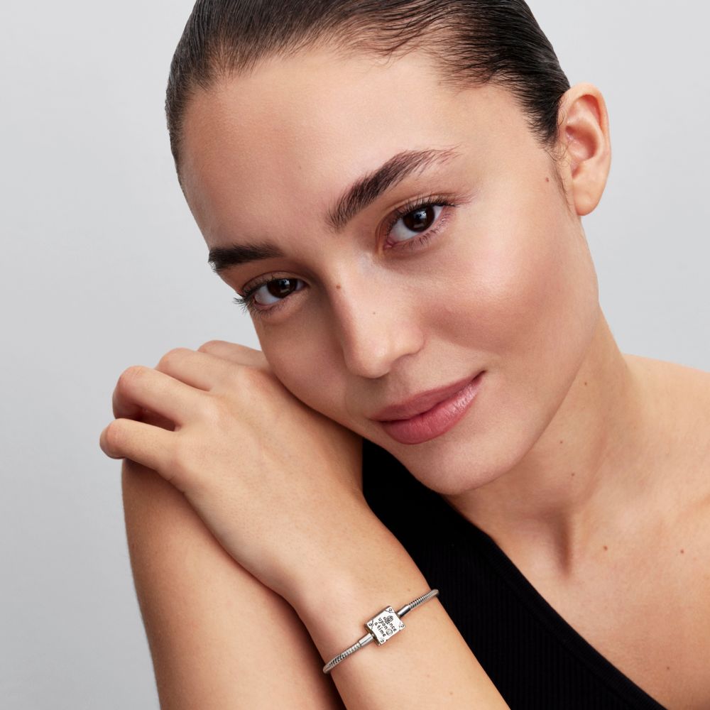 „Disney Princess“ gyvatės odos rašto grandinėlės apyrankė su laboratorijoje išaugintu deimantu „Pasakų knyga“ - Pandora Lietuva