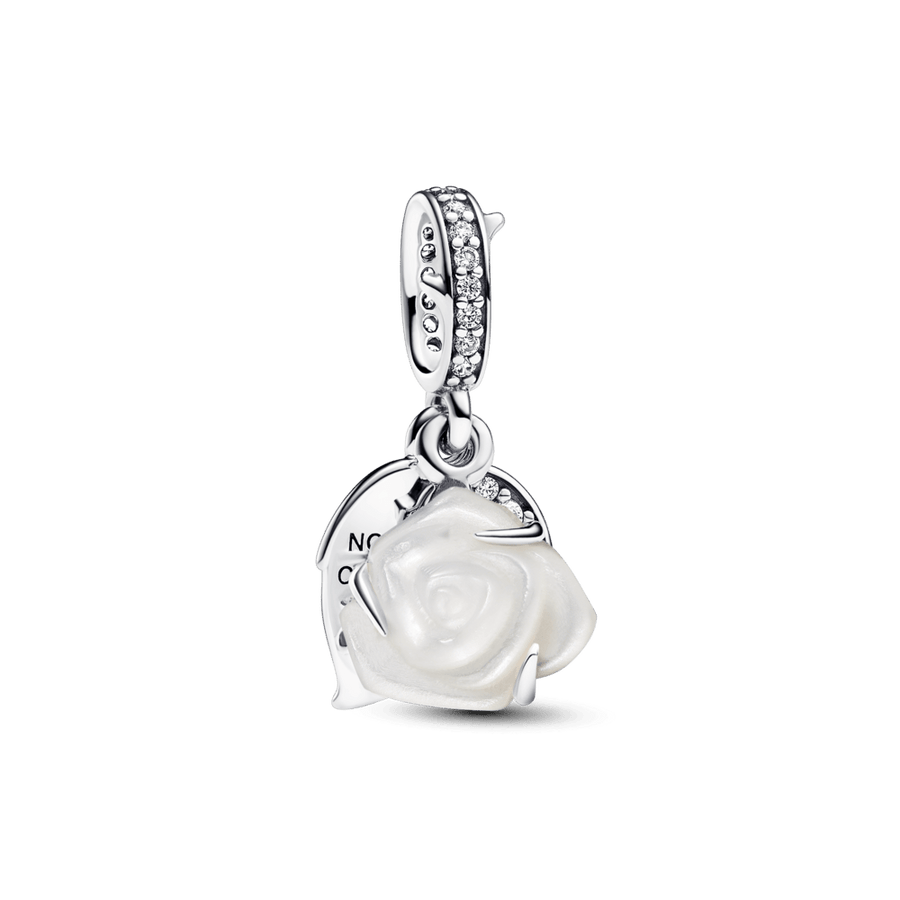 Topeltripatsiga amulett „Õitsev valge roos“