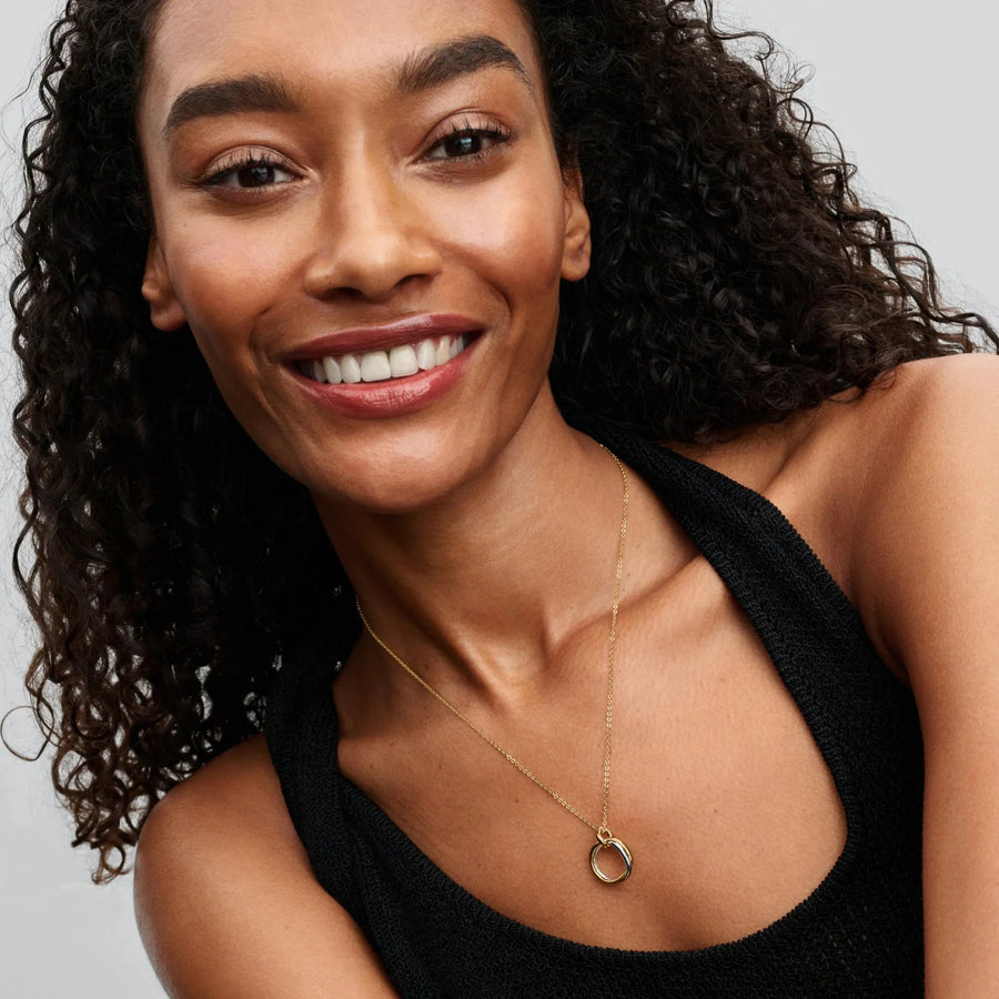 Dvispalvis organiškos formos vėrinys su pakabuku - Pandora Lietuva