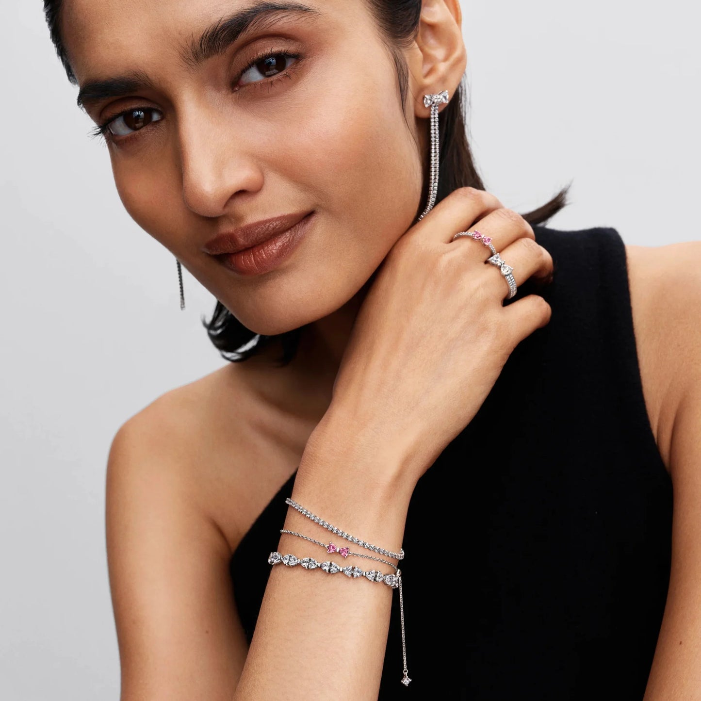 Grandinėlės apyrankė su kaspinėliais - Pandora Lietuva