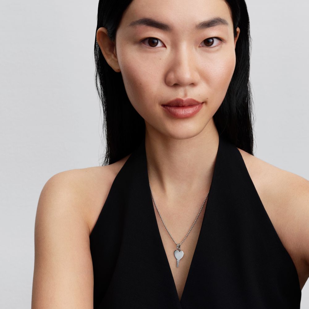 Graviruojamas pakabutis „Širdies formos spyna“ - Pandora Lietuva