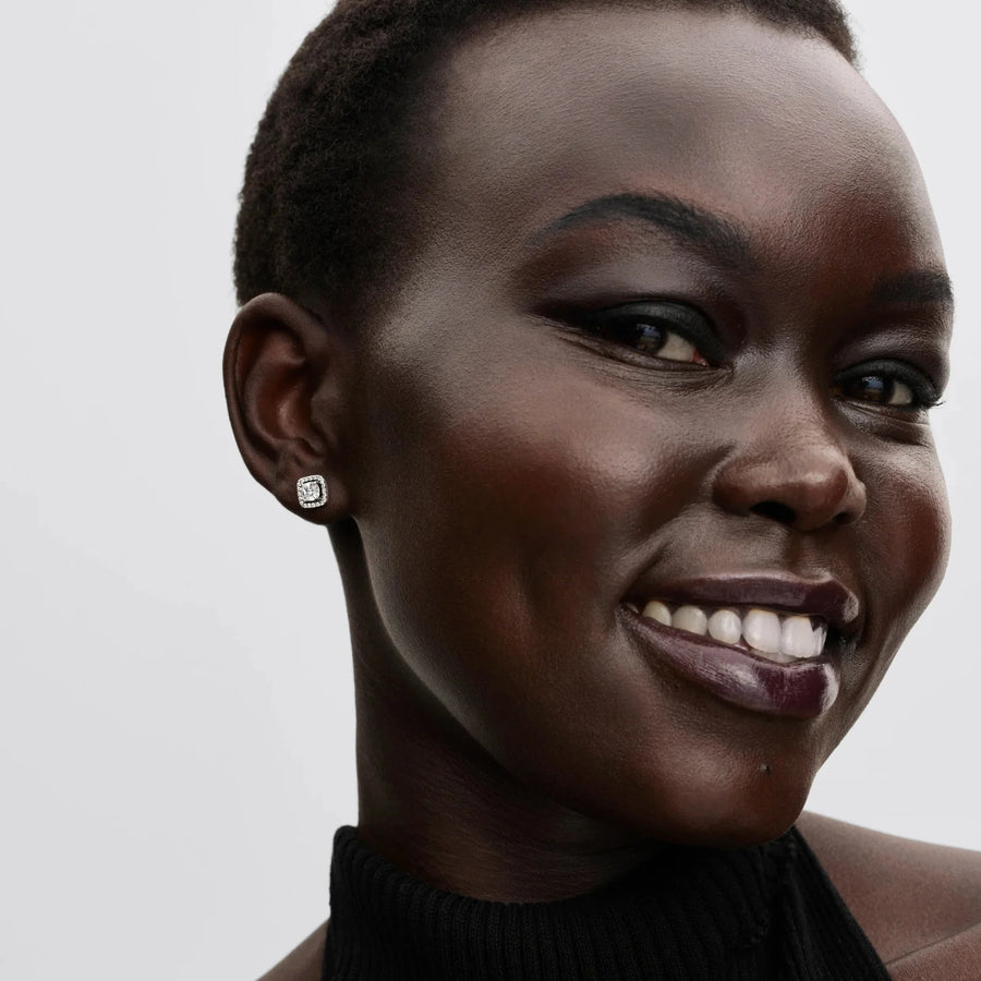 Įsmeigiami auskarai su kvadrato formos aureole - Pandora Lietuva