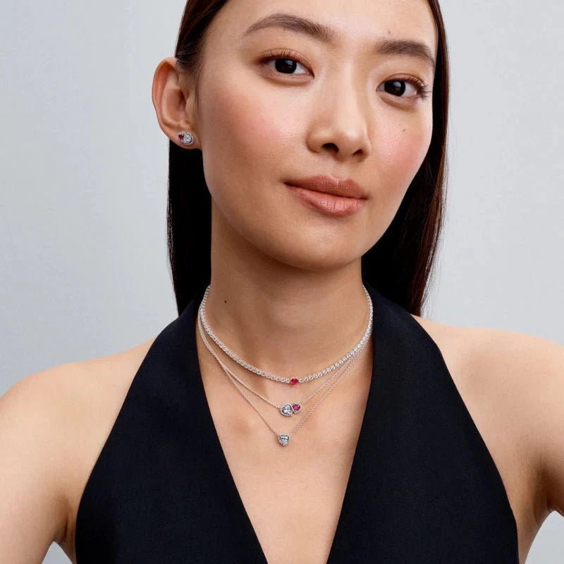 Įsmeigiami auskarai su širdies formos aureole - Pandora Lietuva