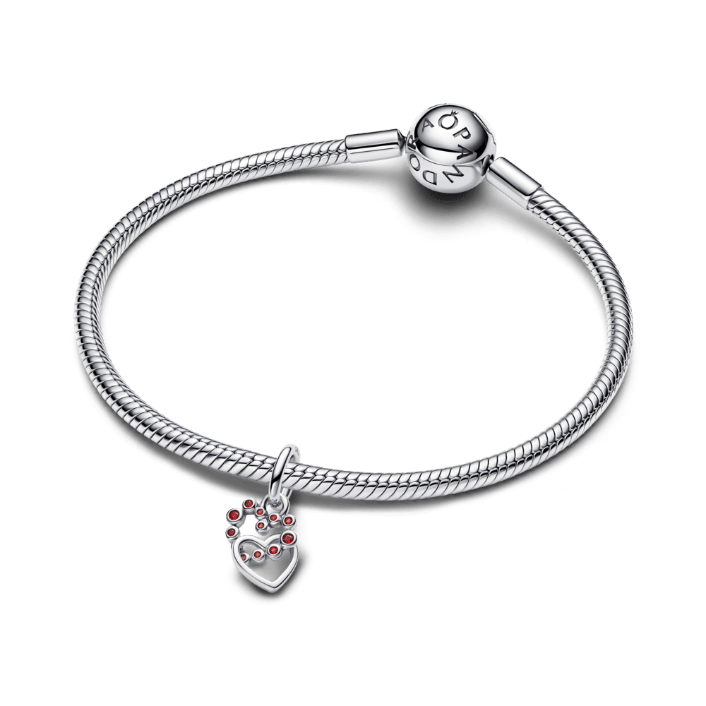 Kabantis sujungtų širdžių ir raudonų akmenėlių karoliukas - Pandora Lietuva