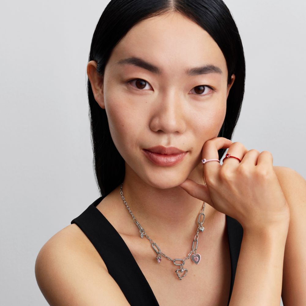 Karoliukas su medalionu „Spinduliuojanti rožinė širdis“ - Pandora Lietuva