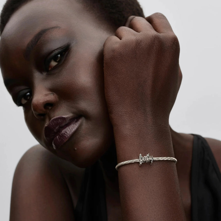 Karoliukas su žodžiu „Šeima“ - Pandora Lietuva