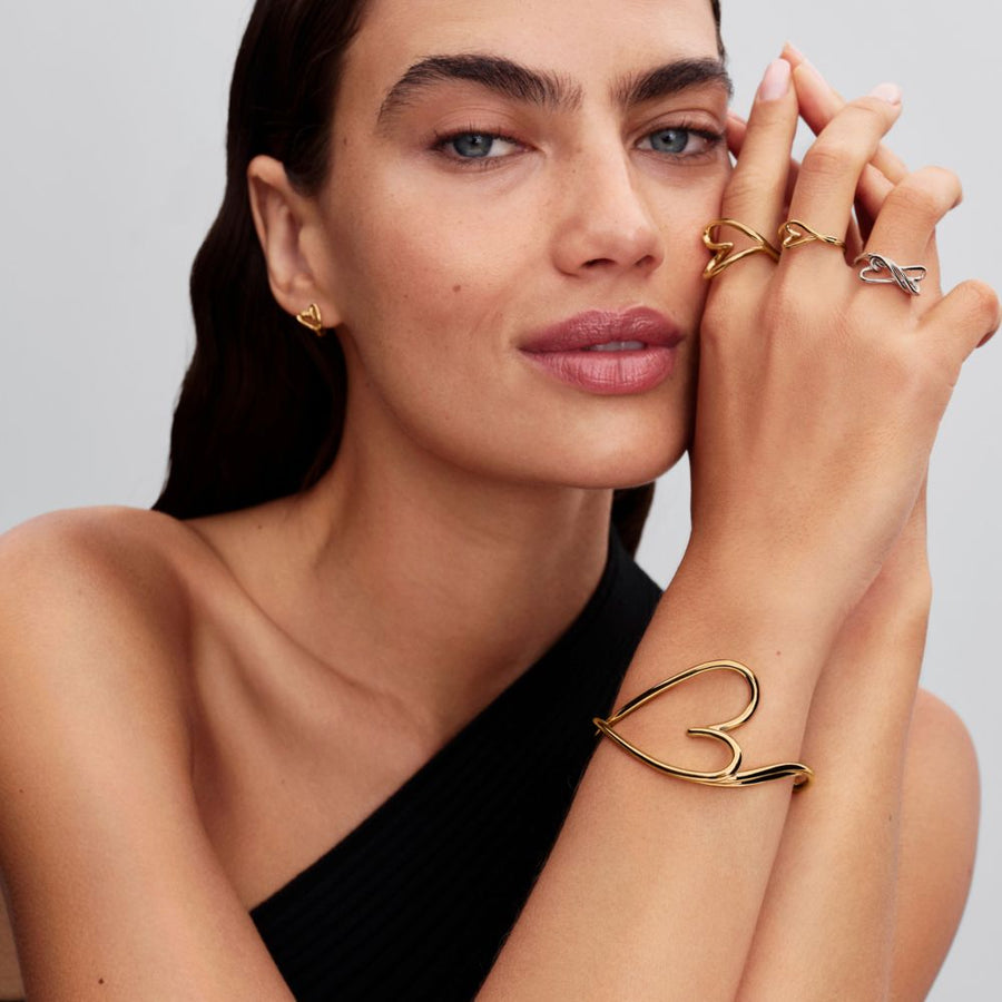 Mažas organiškos formos žiedas su širdimi - Pandora Lietuva