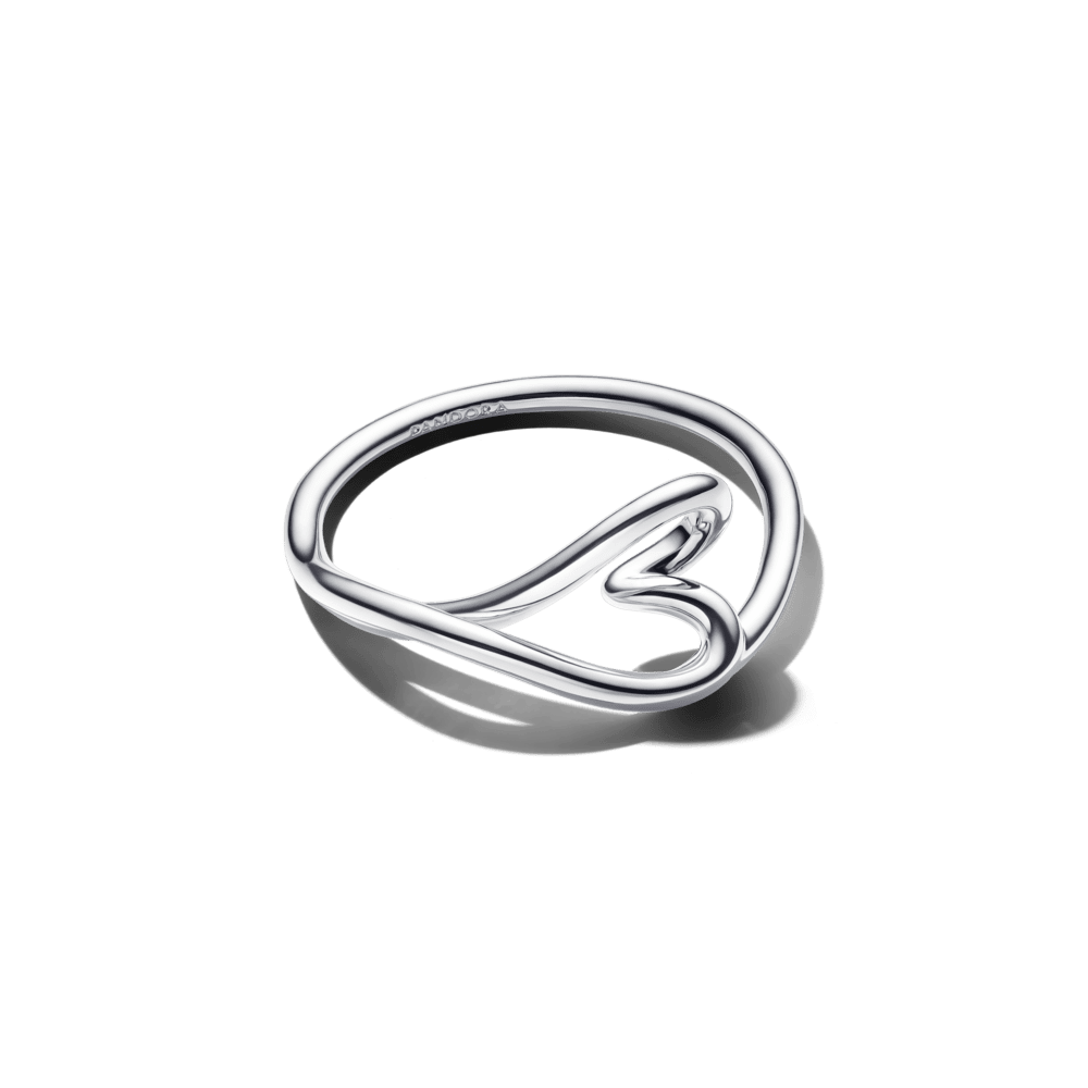 Mažas organiškos formos žiedas su širdimi - Pandora Lietuva