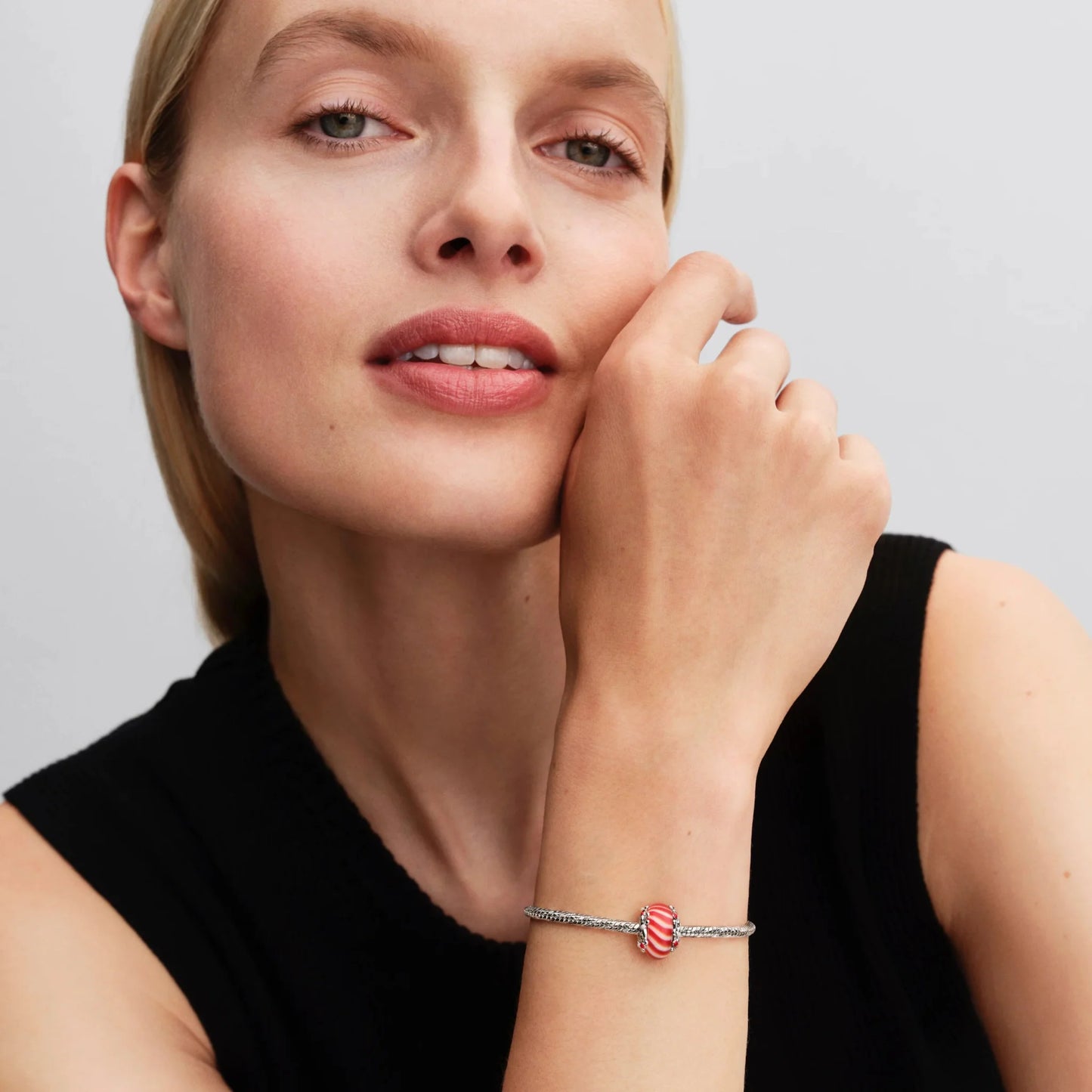 Murano stiklo karoliukas „Saldainis“ - Pandora Lietuva