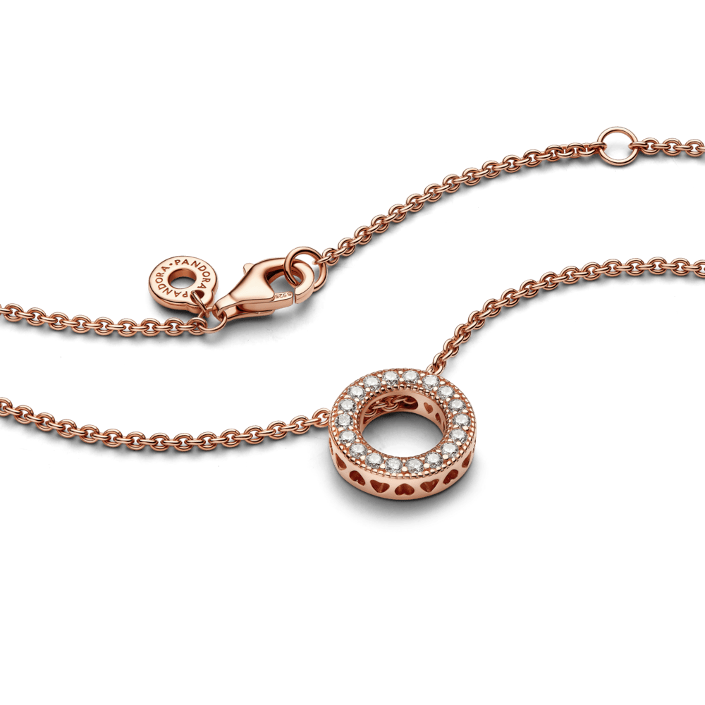 Pandora Logotipo Pavé Apvalus kaklo papuošalas - Pandora Lietuva