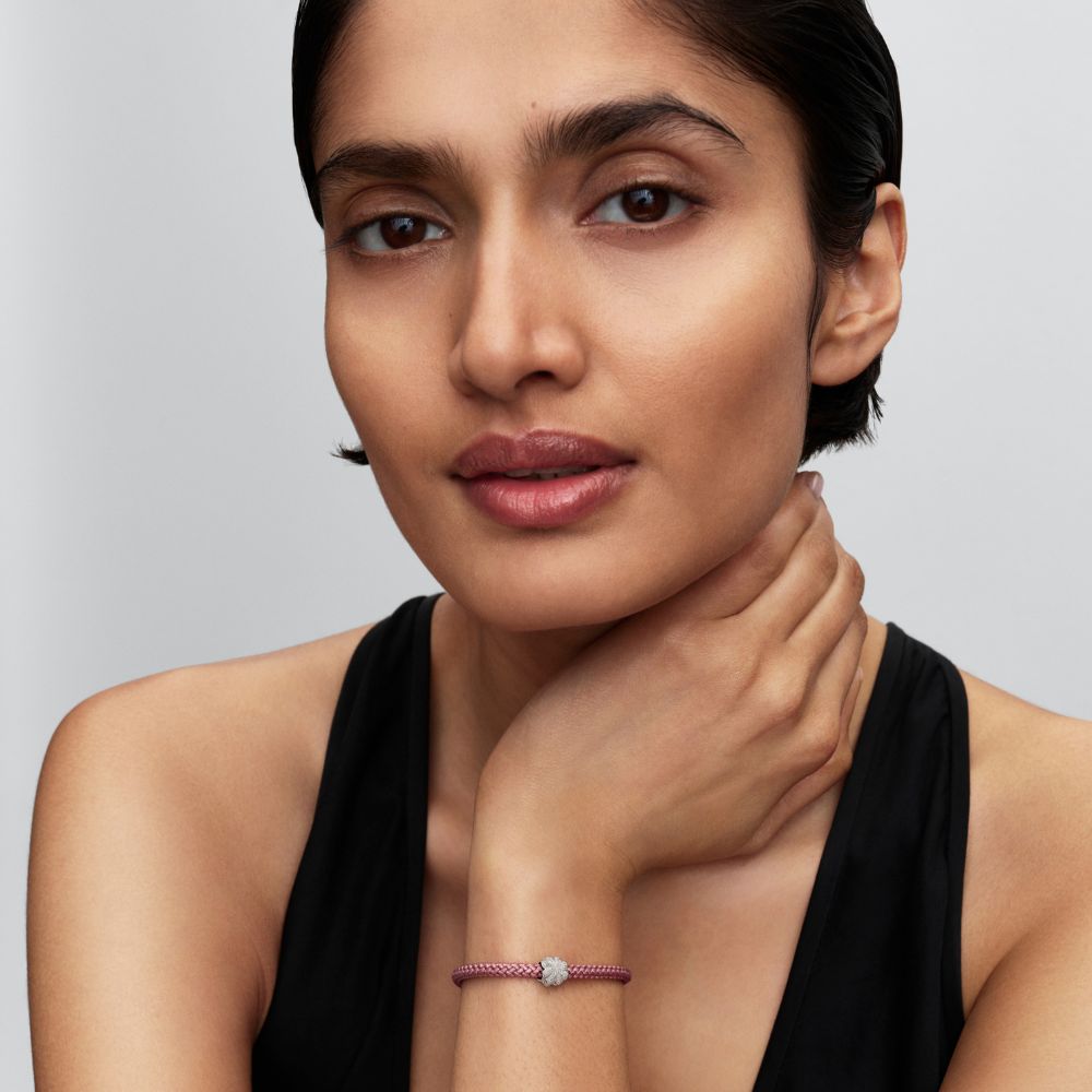 Tekstūrinis mini karoliukas „Dobilėlis“ - Pandora Lietuva