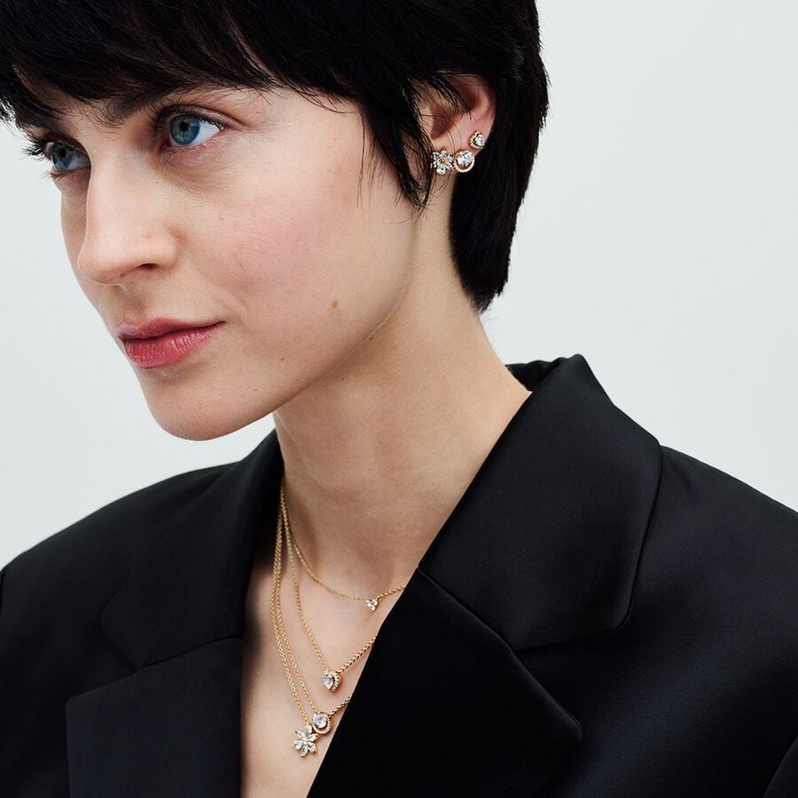 Žėrintys auskarai - smeigės su iškilia širdele - Pandora Lietuva