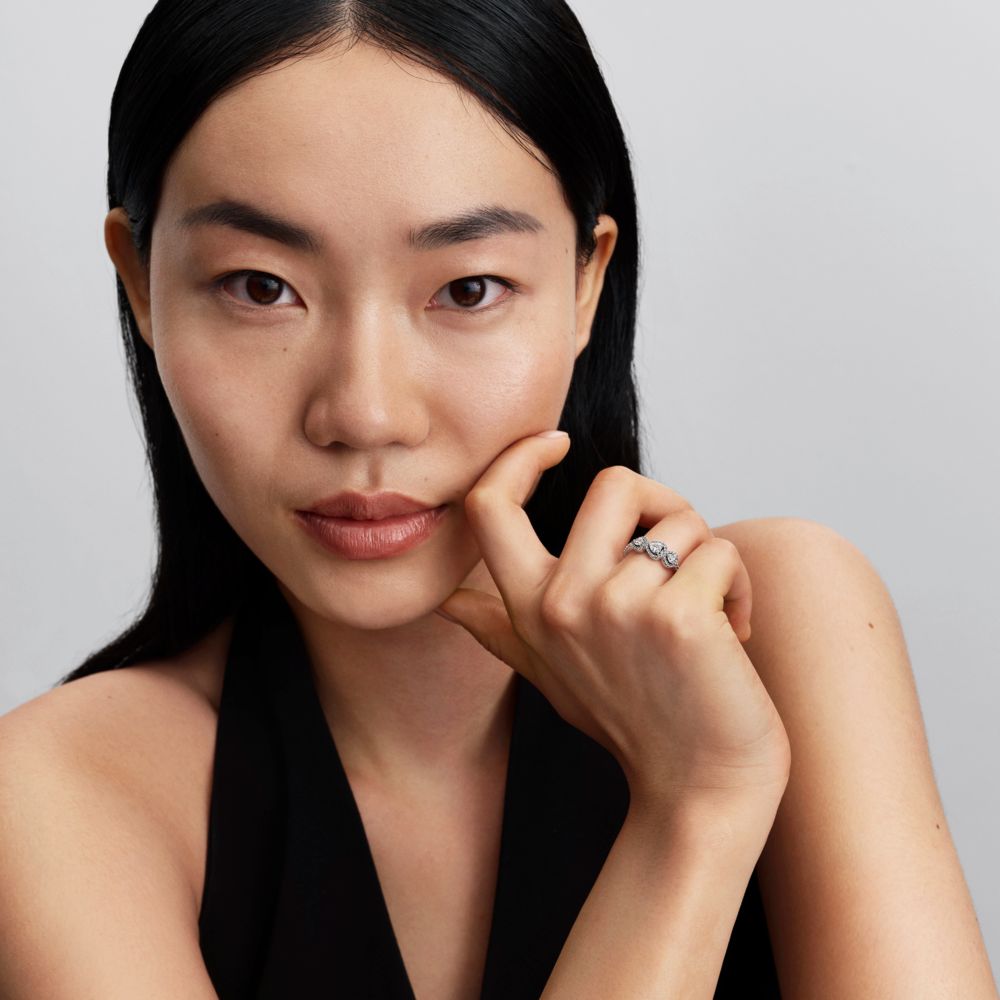 Žiedas su trimis širdies formos aureolėmis - Pandora Lietuva